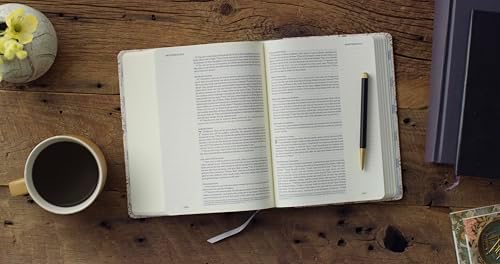 ESV Single Column Journaling Bible, Artist Series (Cloth over Board, Lulie Wallace, In Bloom): Holy Bible, English Standard Version by ESV Bibles