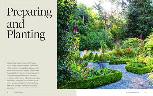 Martha Stewart's Gardening Handbook: The Essential Guide to Designing, Planting, and Growing―Martha Stewart's Handbook For Growing Beautiful Plants and Vegetables by Martha Stewart